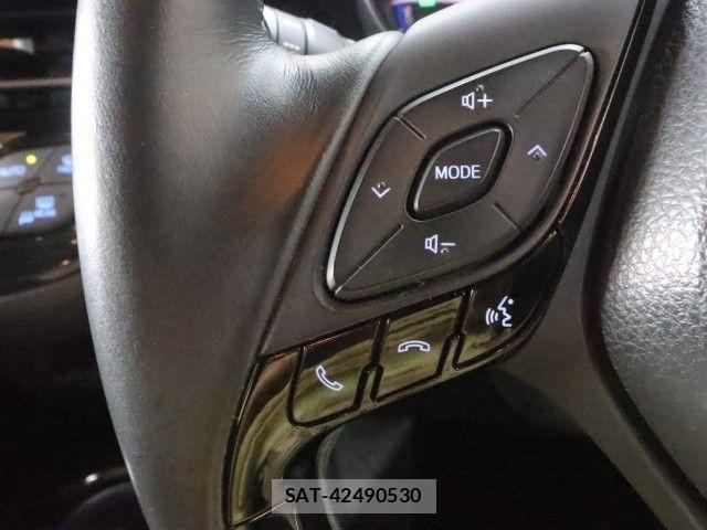 Toyota C-HR 2017-02 8795486-23