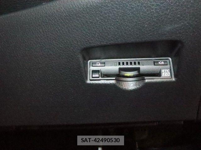 Toyota C-HR 2017-02 8795486-27