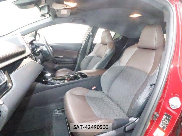 Toyota C-HR 2017-02 8795486-6