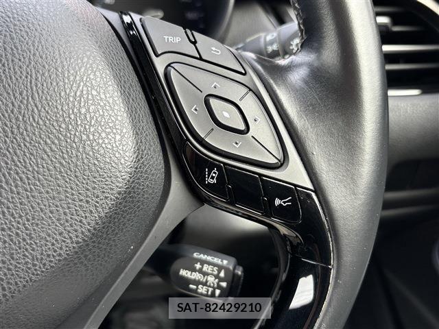 Toyota C-HR 2019-09 8828218-10