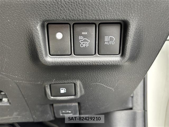 Toyota C-HR 2019-09 8828218-11