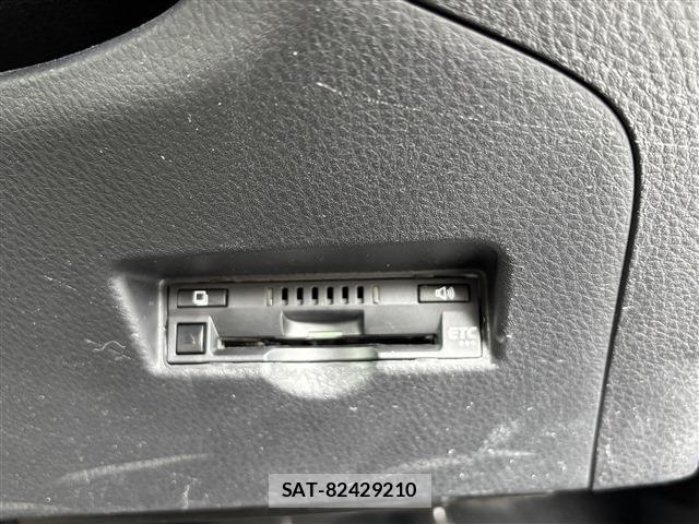 Toyota C-HR 2019-09 8828218-12