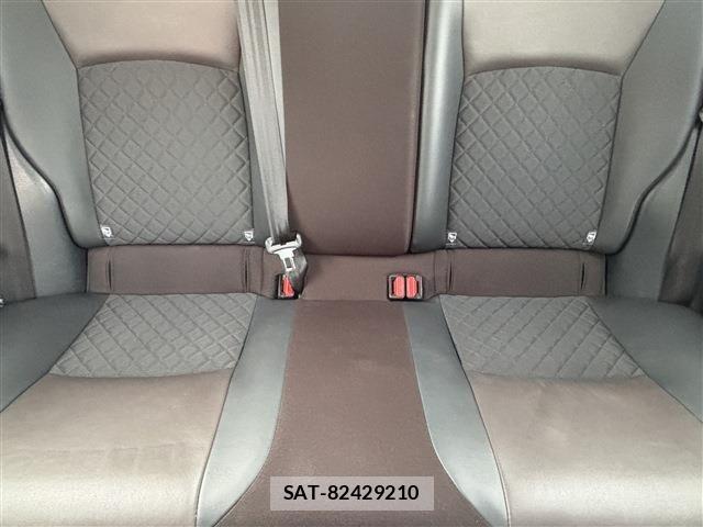 Toyota C-HR 2019-09 8828218-13