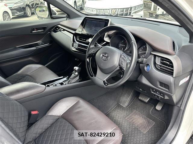Toyota C-HR 2019-09 8828218-4