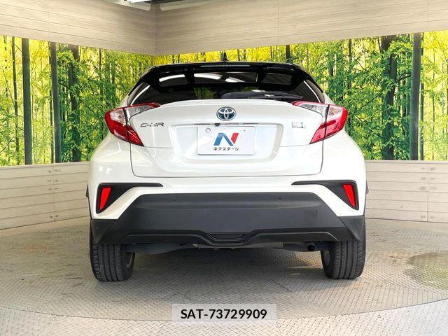 Toyota C-HR 2017-11 8828217-14