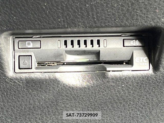Toyota C-HR 2017-11 8828217-6