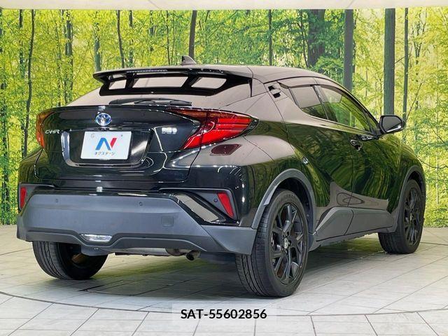 Toyota C-HR 2021-08 8828213-16