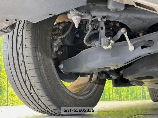 Toyota C-HR 2021-08 8828213-19