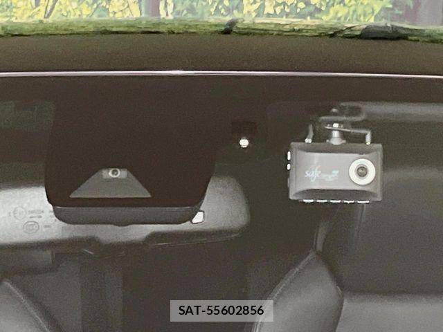 Toyota C-HR 2021-08 8828213-4