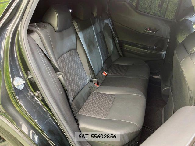 Toyota C-HR 2021-08 8828213-8