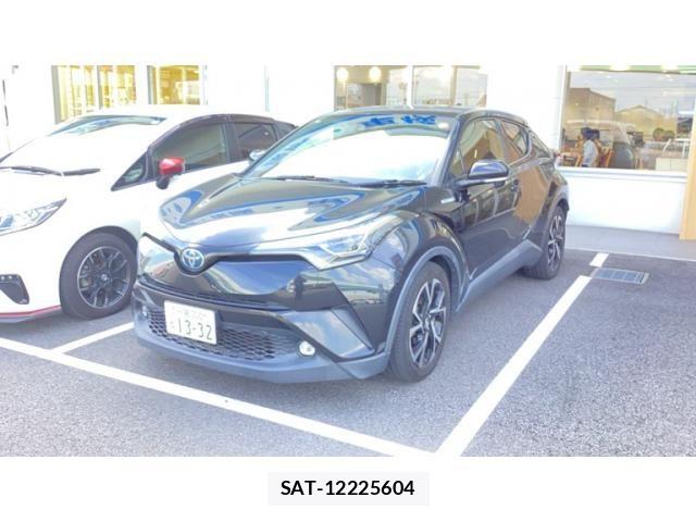Toyota C-HR 2018-07 8828219-0