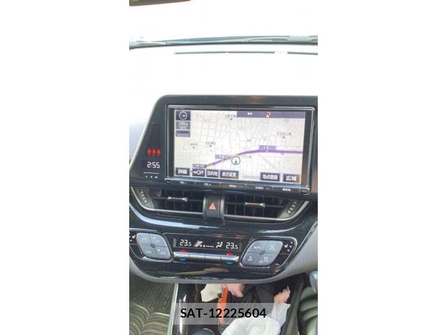 Toyota C-HR 2018-07 8828219-14