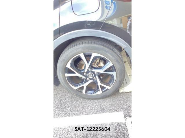 Toyota C-HR 2018-07 8828219-5
