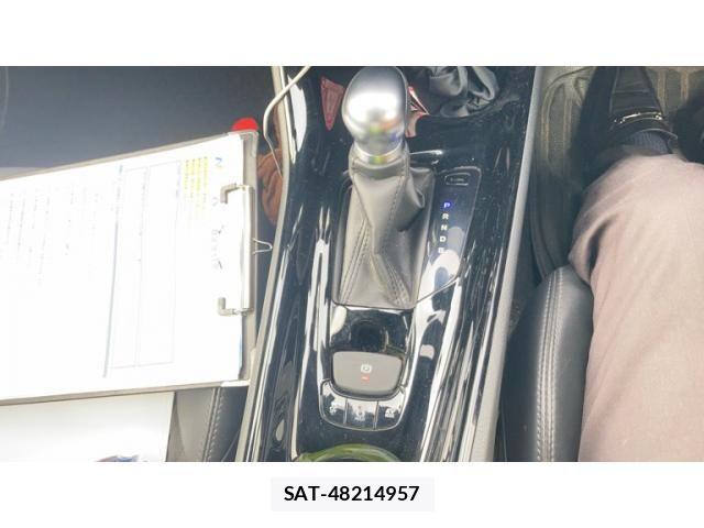 Toyota C-HR 2021-03 8828214-21