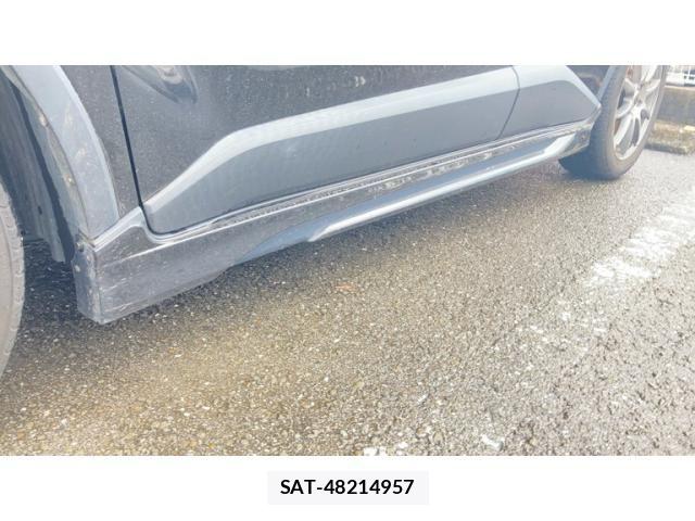 Toyota C-HR 2021-03 8828214-26