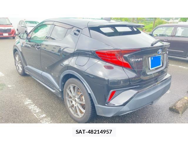 Toyota C-HR 2021-03 8828214-3