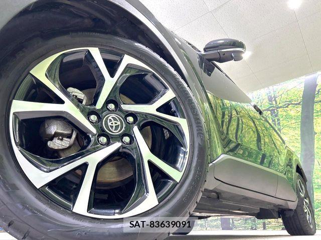 Toyota C-HR 2018-05 8828216-13