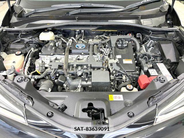 Toyota C-HR 2018-05 8828216-18