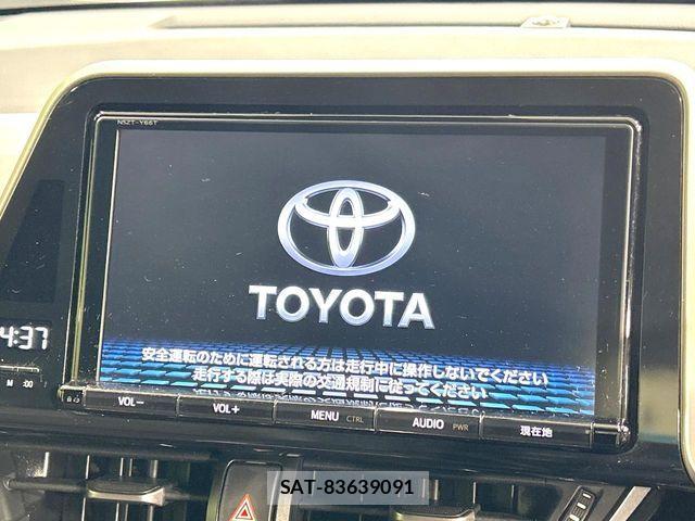 Toyota C-HR 2018-05 8828216-1