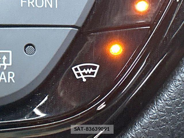 Toyota C-HR 2018-05 8828216-3