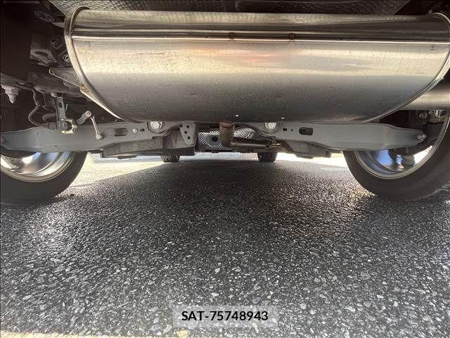 Toyota C-HR 2020-10 8848452-9