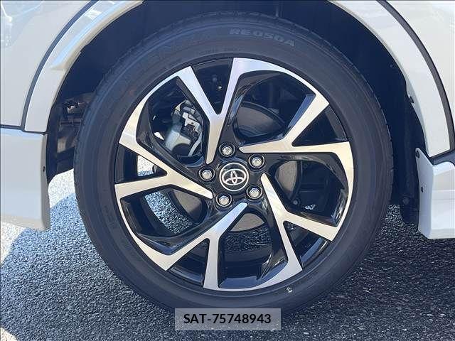 Toyota C-HR 2020-10 8848452-13