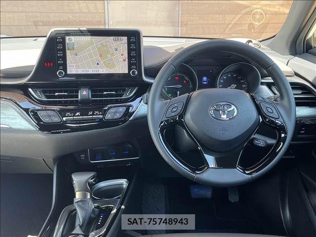 Toyota C-HR 2020-10 8848452-18
