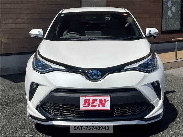 Toyota C-HR 2020-10 8848452-2