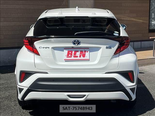 Toyota C-HR 2020-10 8848452-6