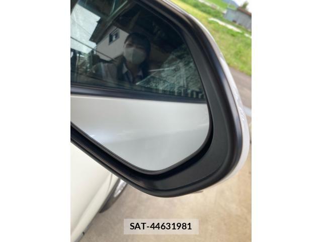 Toyota C-HR 2017-03 8848461-12
