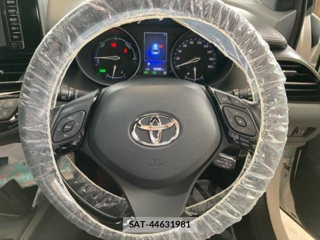 Toyota C-HR 2017-03 8848461-19