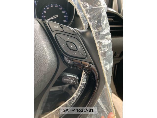 Toyota C-HR 2017-03 8848461-21