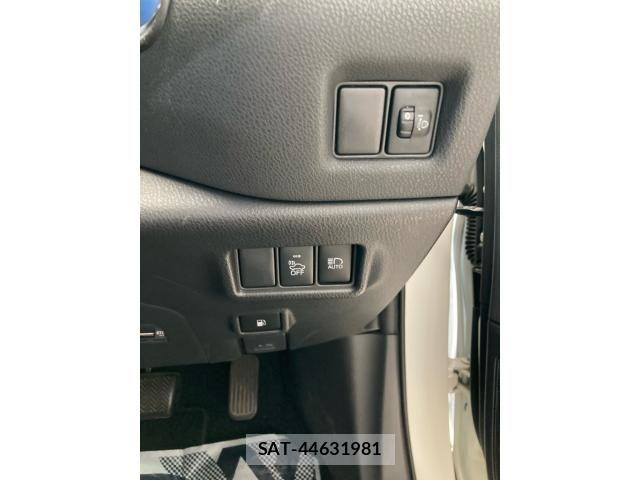 Toyota C-HR 2017-03 8848461-22