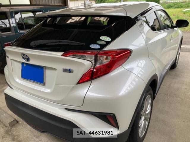 Toyota C-HR 2017-03 8848461-6