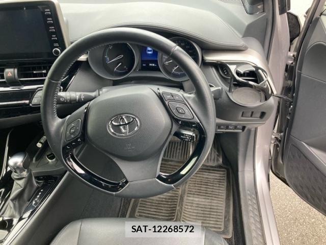 Toyota C-HR 2020-09 8848456-9