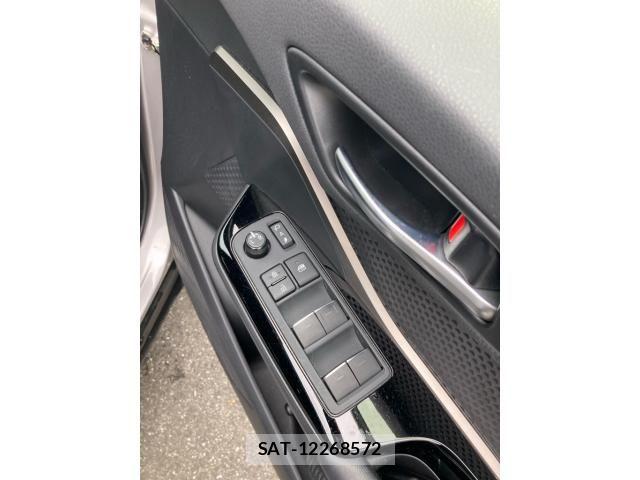 Toyota C-HR 2020-09 8848456-10