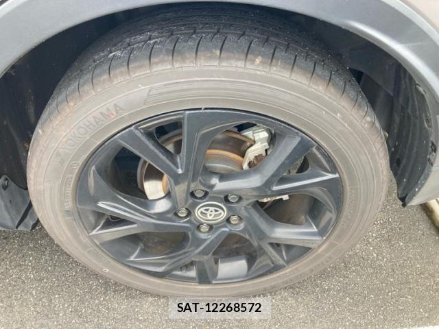Toyota C-HR 2020-09 8848456-6