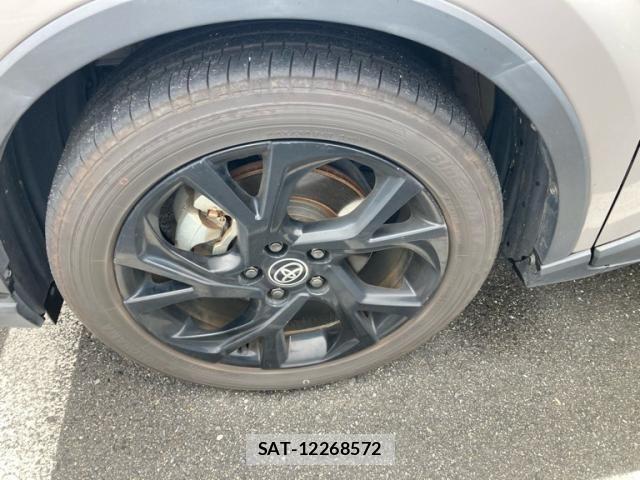 Toyota C-HR 2020-09 8848456-7