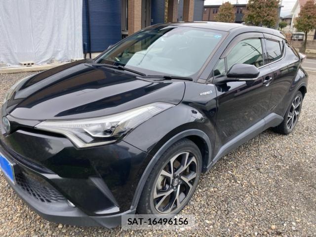 Toyota C-HR 2017-02 8848459-0