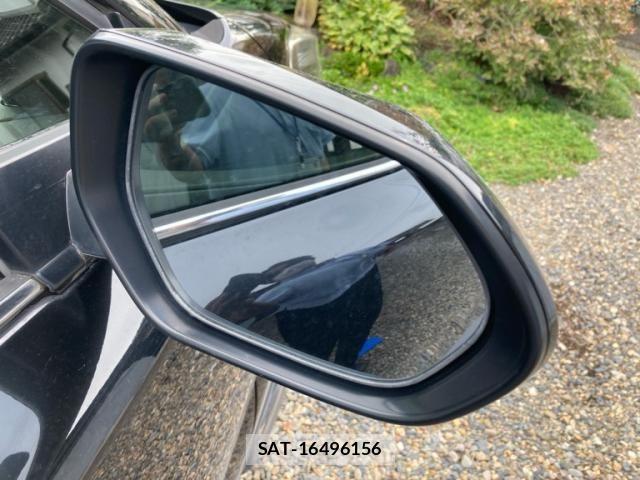 Toyota C-HR 2017-02 8848459-10