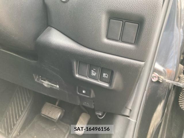 Toyota C-HR 2017-02 8848459-13