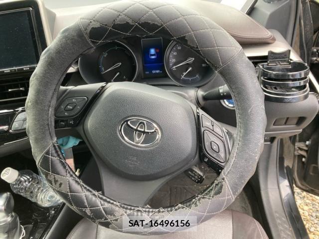 Toyota C-HR 2017-02 8848459-14