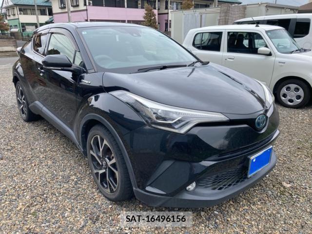 Toyota C-HR 2017-02 8848459-1