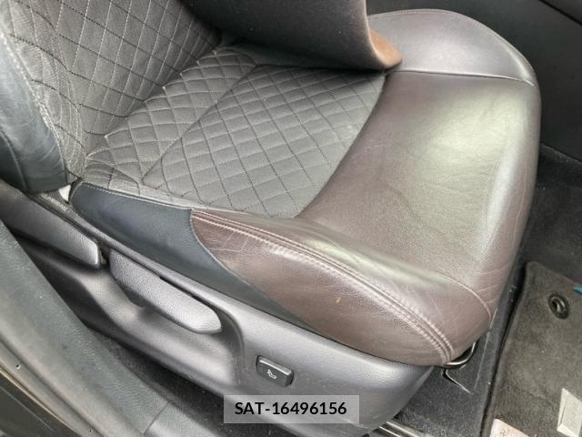 Toyota C-HR 2017-02 8848459-22