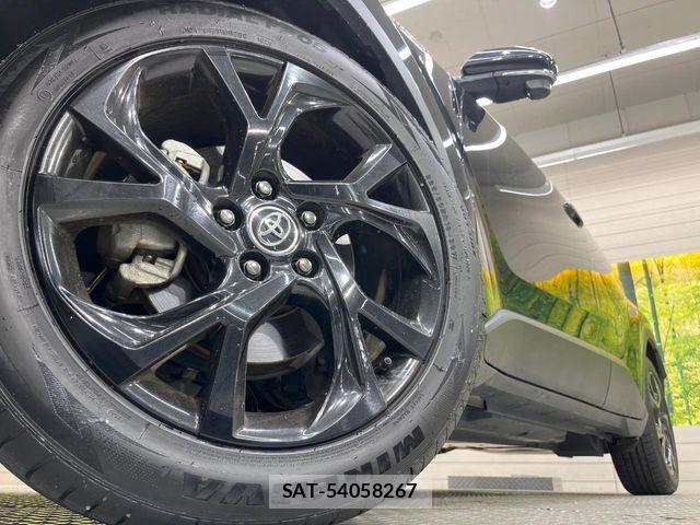 Toyota C-HR 2019-03 8848454-12