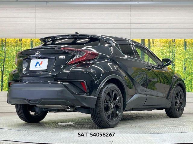 Toyota C-HR 2019-03 8848454-16