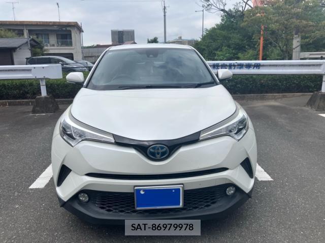 Toyota C-HR 2017-05 8848462-0