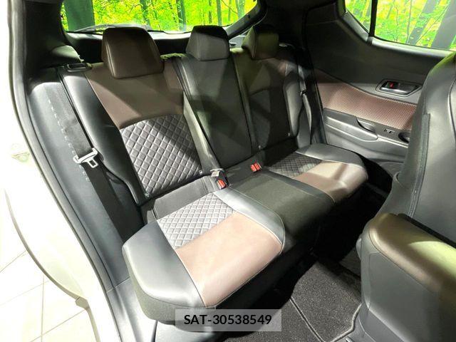 Toyota C-HR 2019-03 8870631-9