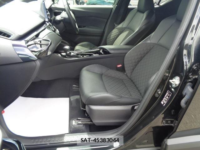 Toyota C-HR 2022-04 8870629-10