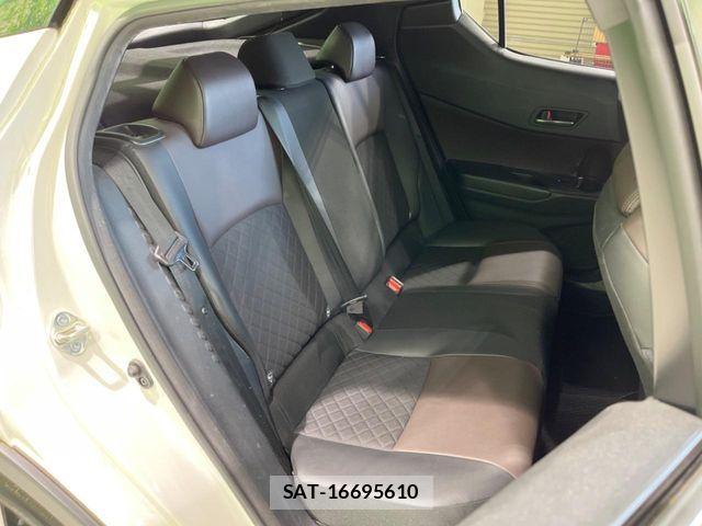 Toyota C-HR 2019-04 8870633-9